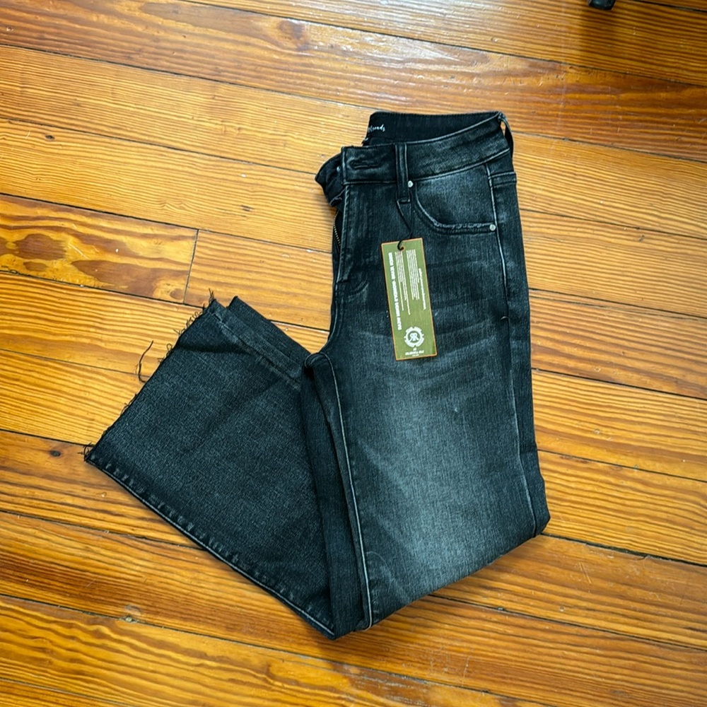 Social Threads Risen Jeans NWT